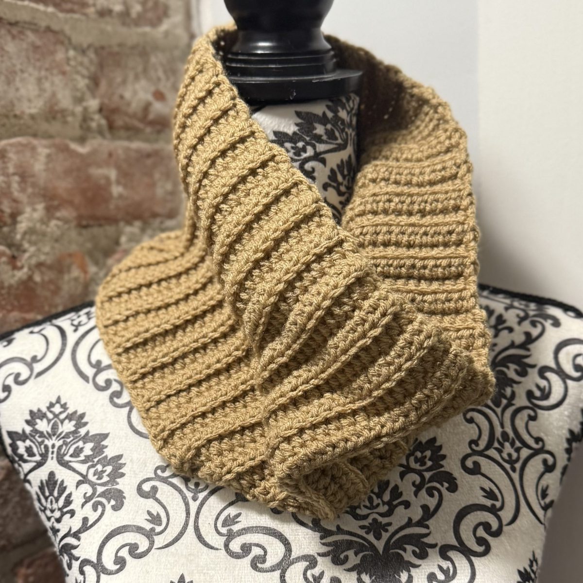 Crochet Ribbed Cowl